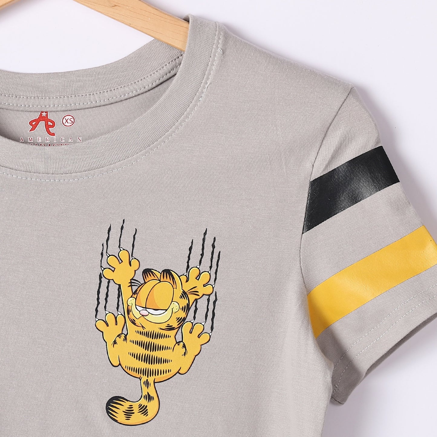 Garfield Women Short Sleeve Tee